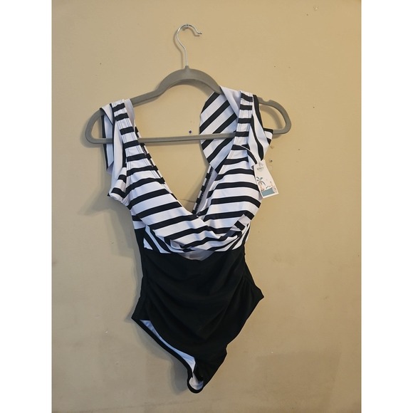 B2prity Women Strips  Swimsuit  Size Small New One Piece Black And White - Picture 2 of 7